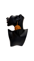 RAFFIA EARRING